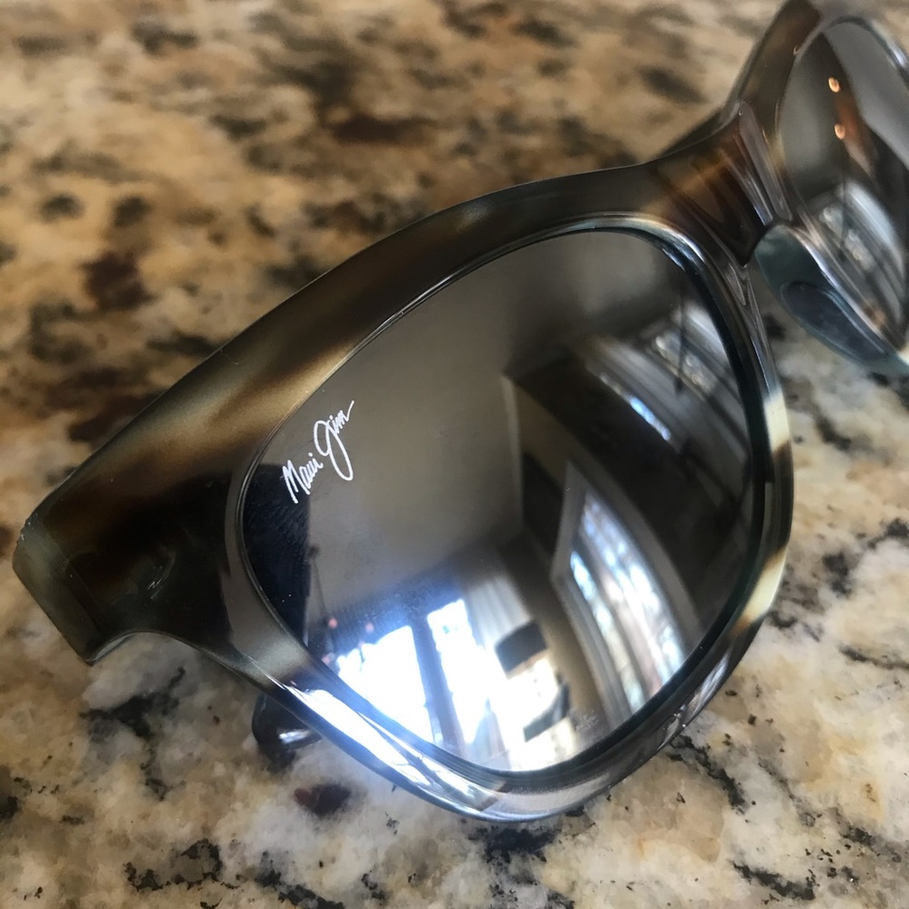 Maui Jim Green Sunglasses - Picture 5 of 8